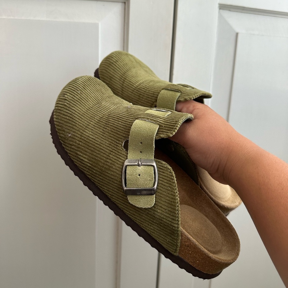 Cushionaire Mules